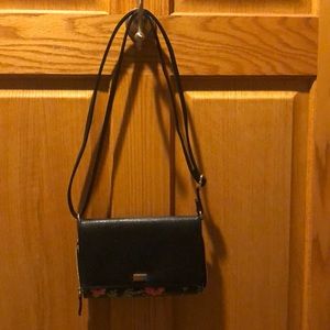 🌺EUC Crossbody Wallet🌺